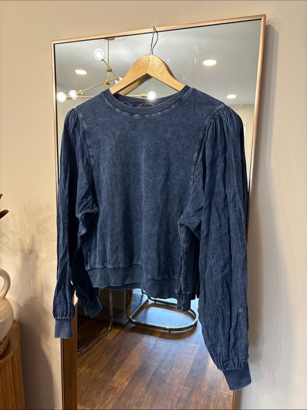 Women’s HardTail Long Sleeve Puff-Sleeve Tee in Washed Navy